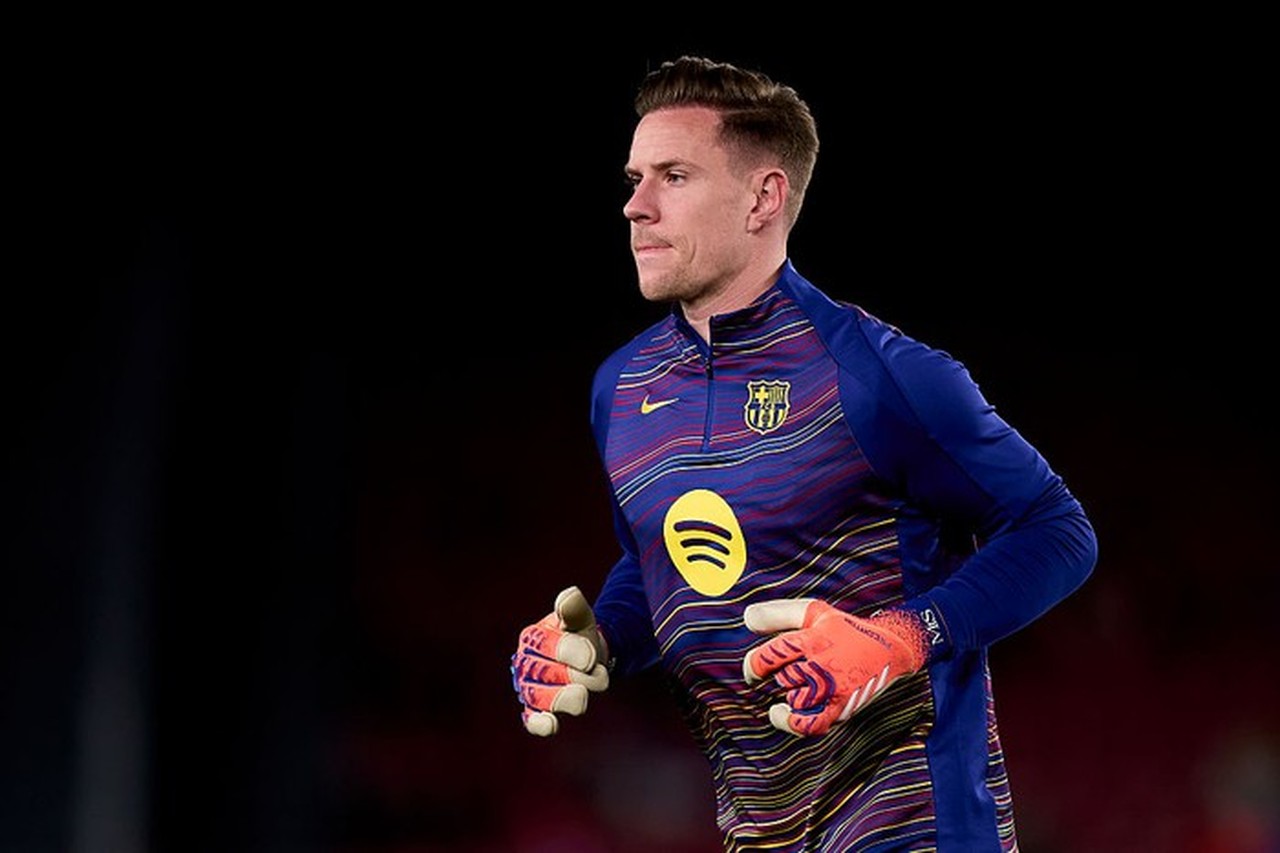 Ter Stegen Tegaskan Kesetiaan pada Barcelona, Siap Bersaing Meski di Level Kedua