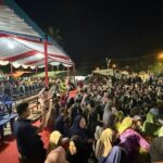 Prabowo Subianto Rayakan Malam Tahun Baru Bersama Pengungsi Tapsel, Warga Sambut Antusias