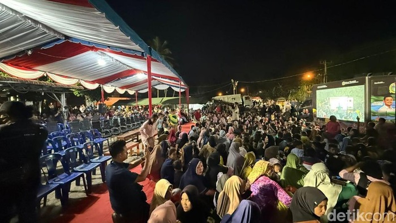 Prabowo Subianto Rayakan Malam Tahun Baru Bersama Pengungsi Tapsel, Warga Sambut Antusias