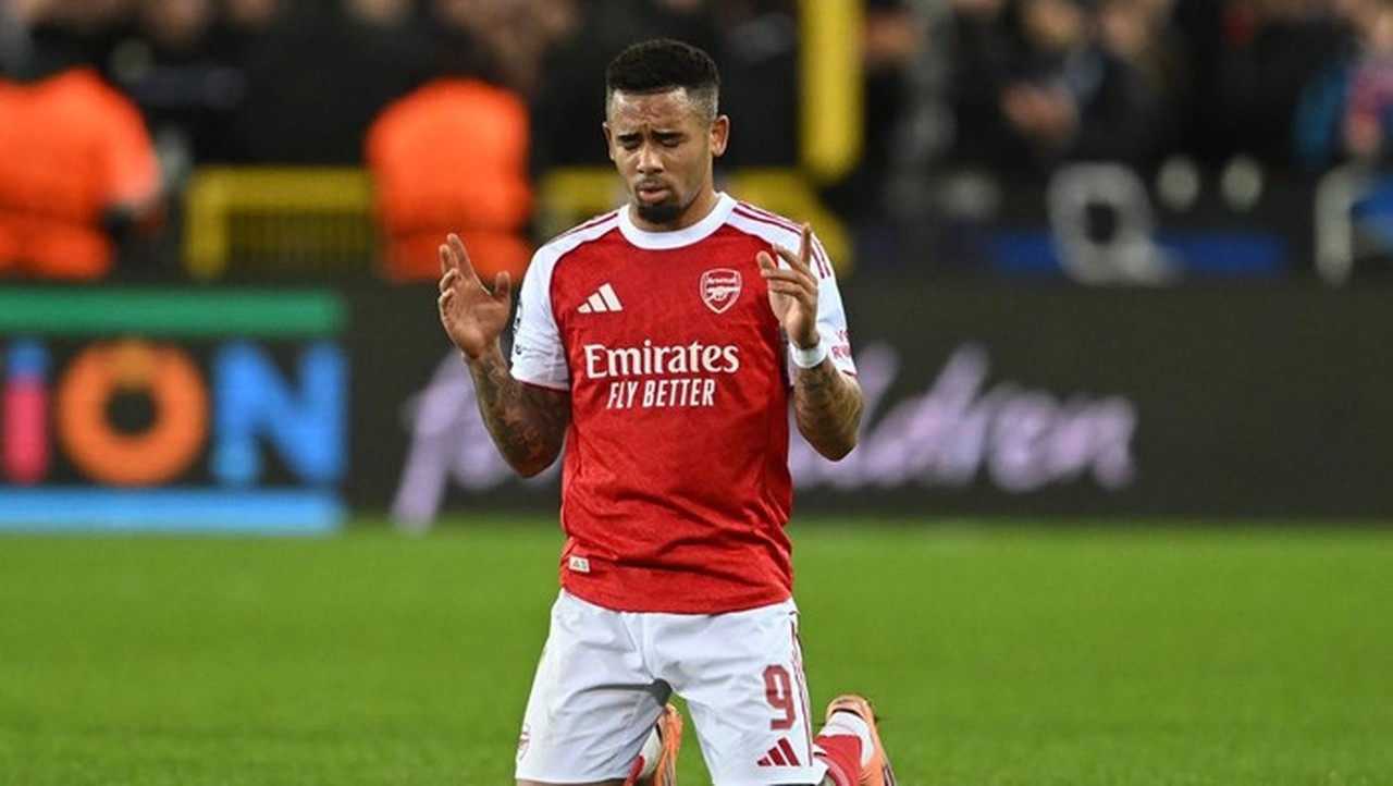 Jamie Carragher: Gabriel Jesus Lebih Unggul dari Viktor Gyokeres untuk Lini Depan Arsenal