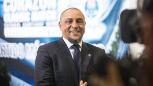 Legenda Brasil Roberto Carlos Jalani Operasi Jantung Darurat Akibat Komplikasi Pembekuan Darah