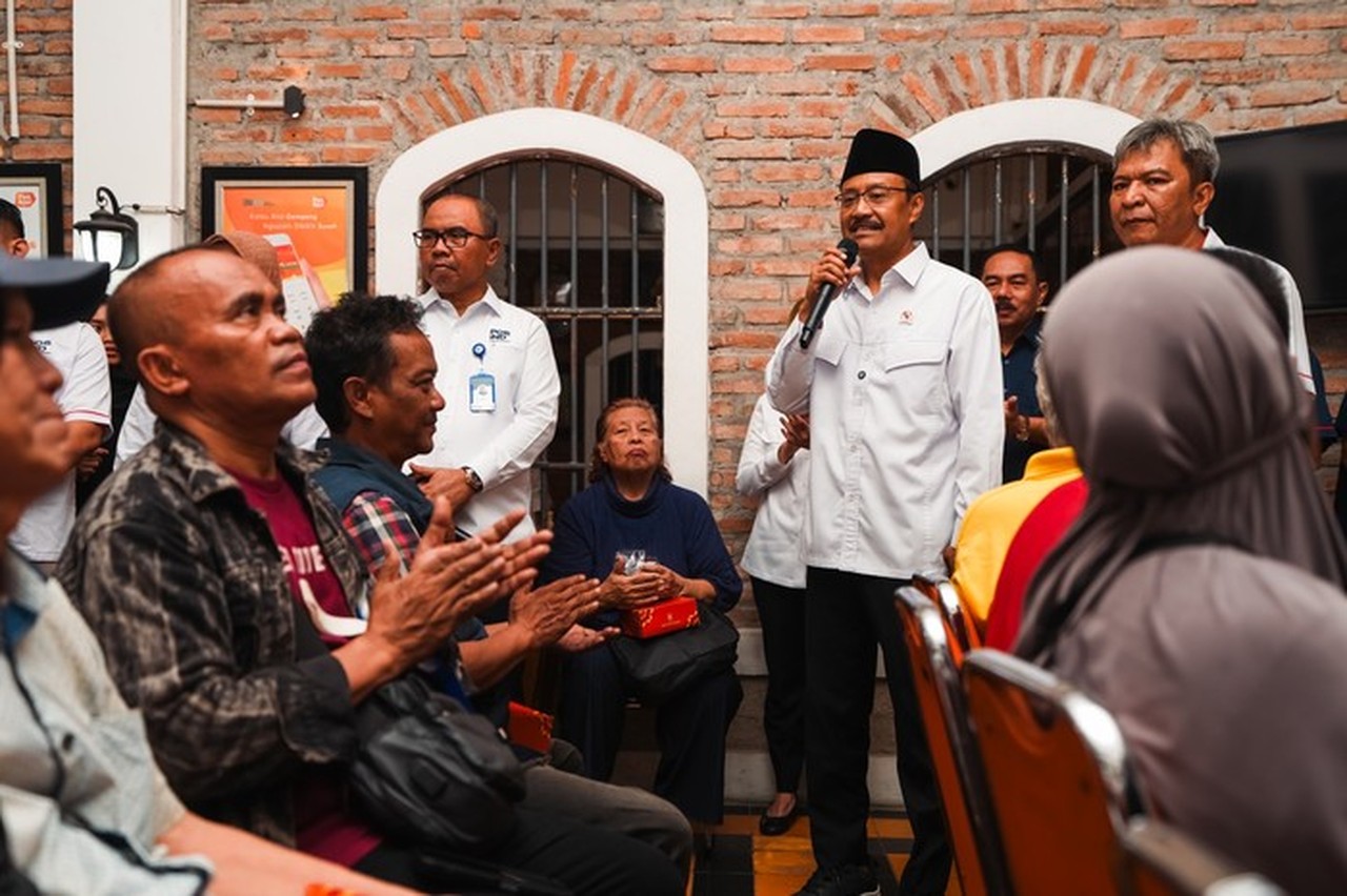 Mensos Pastikan Penyaluran BLTS Berlanjut Hingga Tengah Malam, Termasuk di Daerah Bencana