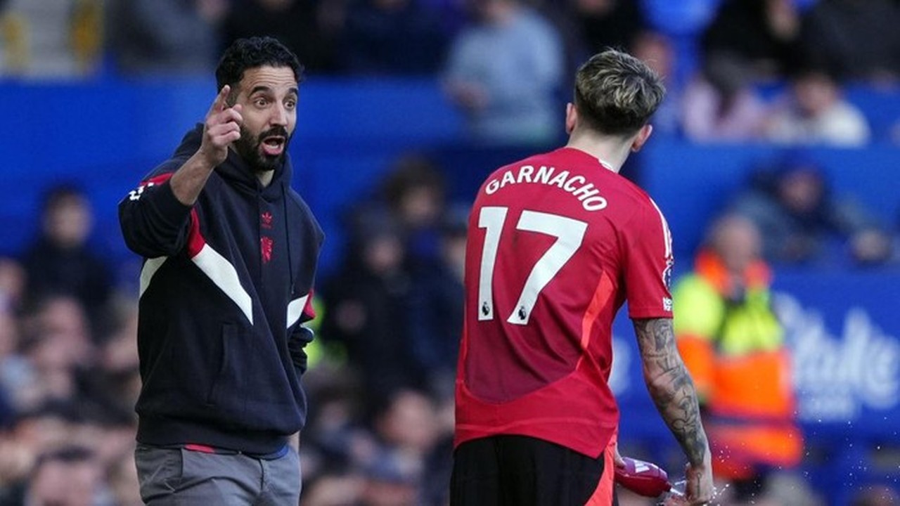 Alejandro Garnacho Dikabarkan Suka Unggahan Pemecatan Ruben Amorim dari Manchester United