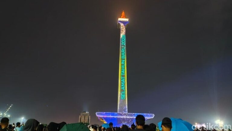 Jam Operasional Monas 1 Januari 2026: Tugu dan Kawasan Buka, Simak Rinciannya