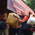 Telkomsel Salurkan Bantuan Logistik untuk Warga Korban Banjir di Aceh Utara