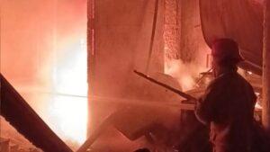 Home Industri Pengecatan Spare Part Motor di Bogor Dilalap Si Jago Merah