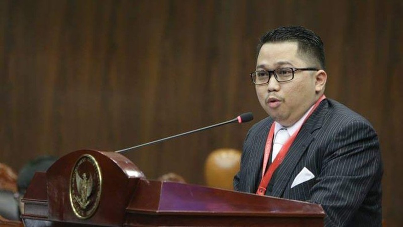 Pakar Hukum Nilai Jabatan Ketua MK Suhartoyo Ilegal, DPR Angkat Bicara