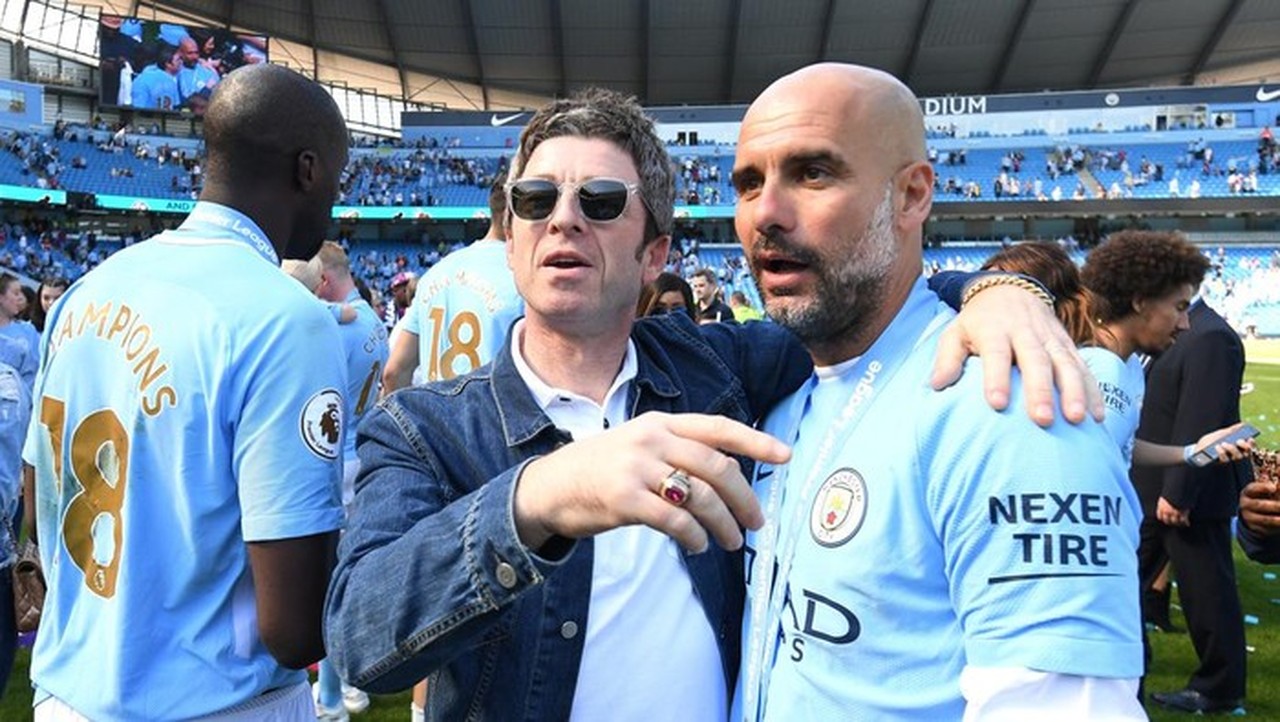 Noel Gallagher: Manchester United Klub Masa Lalu, Pemain Jadi Gila di Sana Noel Gallagher: Manchester United Klub Masa Lalu, Pemain Jadi Gila di Sana