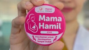 LRT Jakarta Permudah Ibu Hamil dengan Pin Khusus, Begini Cara Mendapatkannya