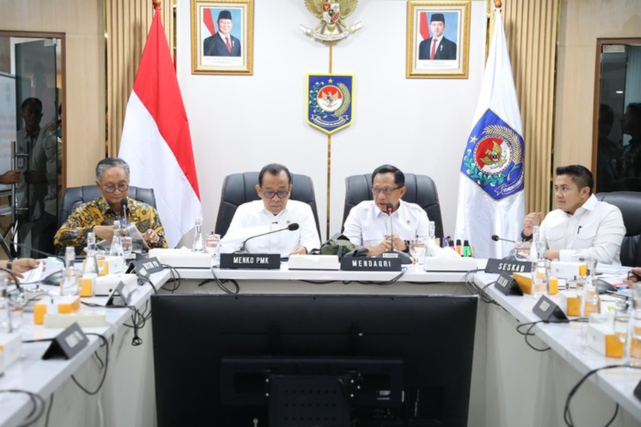 Mendagri Tito Karnavian Pimpin Satgas Percepatan Rehabilitasi Pascabencana Aceh, Sumut, dan Sumbar Mendagri Tito Karnavian Pimpin Satgas Percepatan Rehabilitasi Pascabencana Aceh, Sumut, dan Sumbar