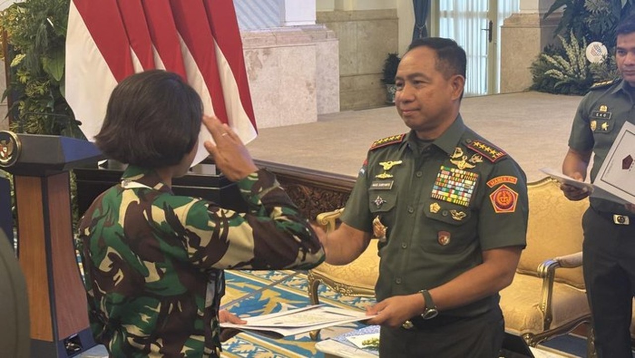 Panglima TNI Beri Kenaikan Pangkat Luar Biasa untuk Atlet Taekwondo Alfi Kusuma dan Angkat Besi Rizki Juniansyah