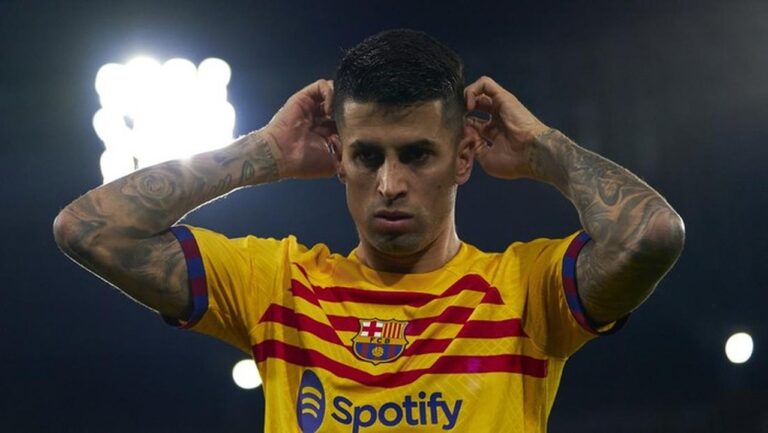 Joao Cancelo Segera Kembali ke Barcelona, Transfer Pinjaman Hampir Tuntas Joao Cancelo Segera Kembali ke Barcelona, Transfer Pinjaman Hampir Tuntas