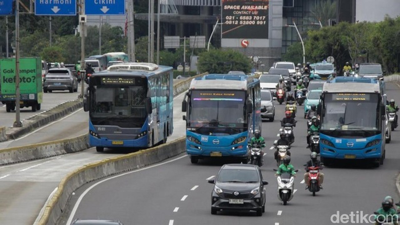 Stafsus Gubernur: Kenaikan Tarif TransJakarta Ditunda Atas Permintaan Pemerintah Pusat Stafsus Gubernur: Kenaikan Tarif TransJakarta Ditunda Atas Permintaan Pemerintah Pusat