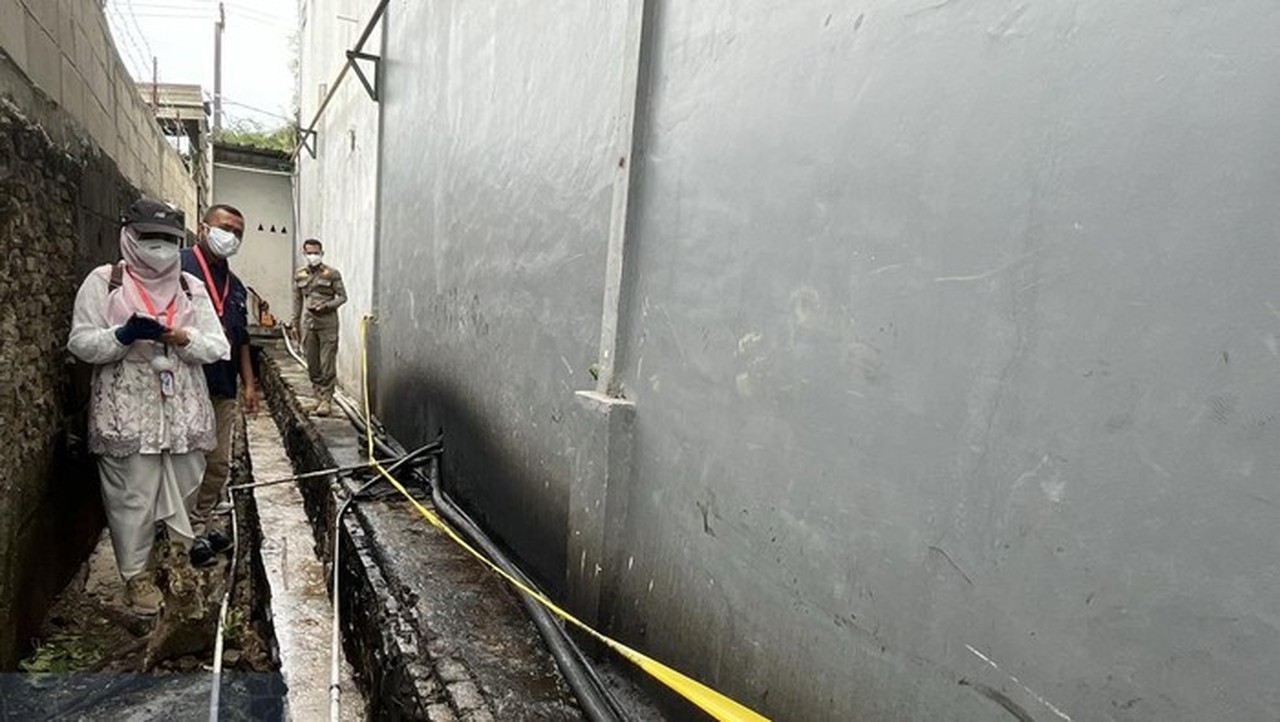 DLH Bogor Segel Pabrik Limbah Medis Diduga Cemari Air Warga Parungpanjang