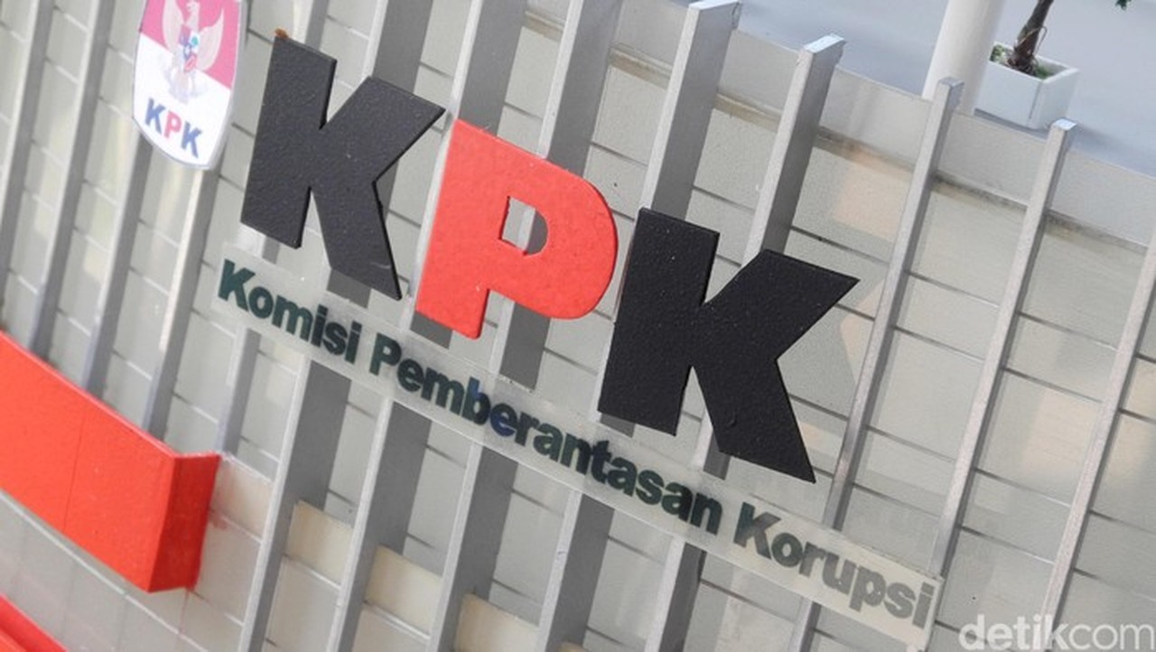 KPK Dalami Kasus Suap Bupati Bekasi Nonaktif, Periksa Eks Kajari Bekasi Eddy Sumarman