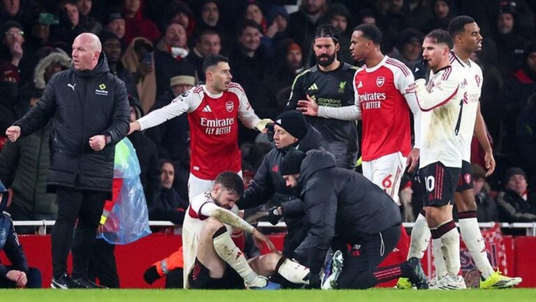 Insiden Martinelli Dorong Bradley Picu Kemarahan Pemain Liverpool, Van Dijk Buka Suara