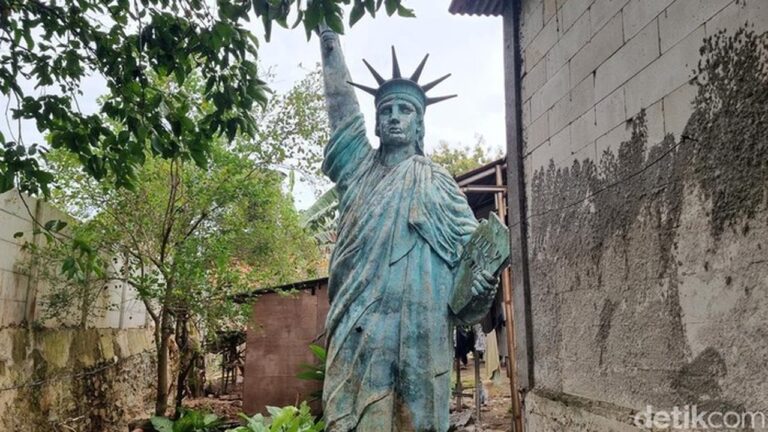 Replika Patung Liberty di Pondok Cabe Tangsel, Jejak Seni Pematung Sutopo
