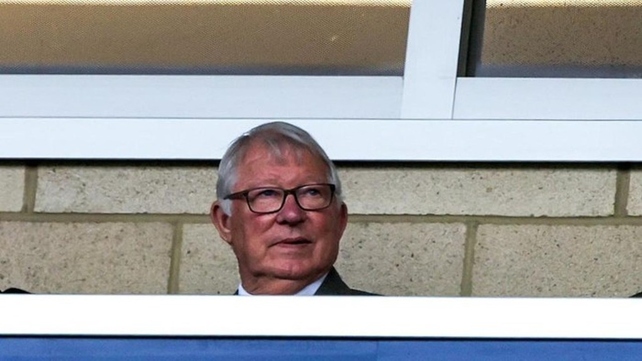 Roy Keane Kritik Sir Alex Ferguson, Sebut Masih Pengaruhi Keputusan Manajer MU