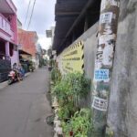 Tradisi Unik Pukulan Tiang Listrik di Cengkareng: Penanda Keamanan Malam Hari yang Efektif