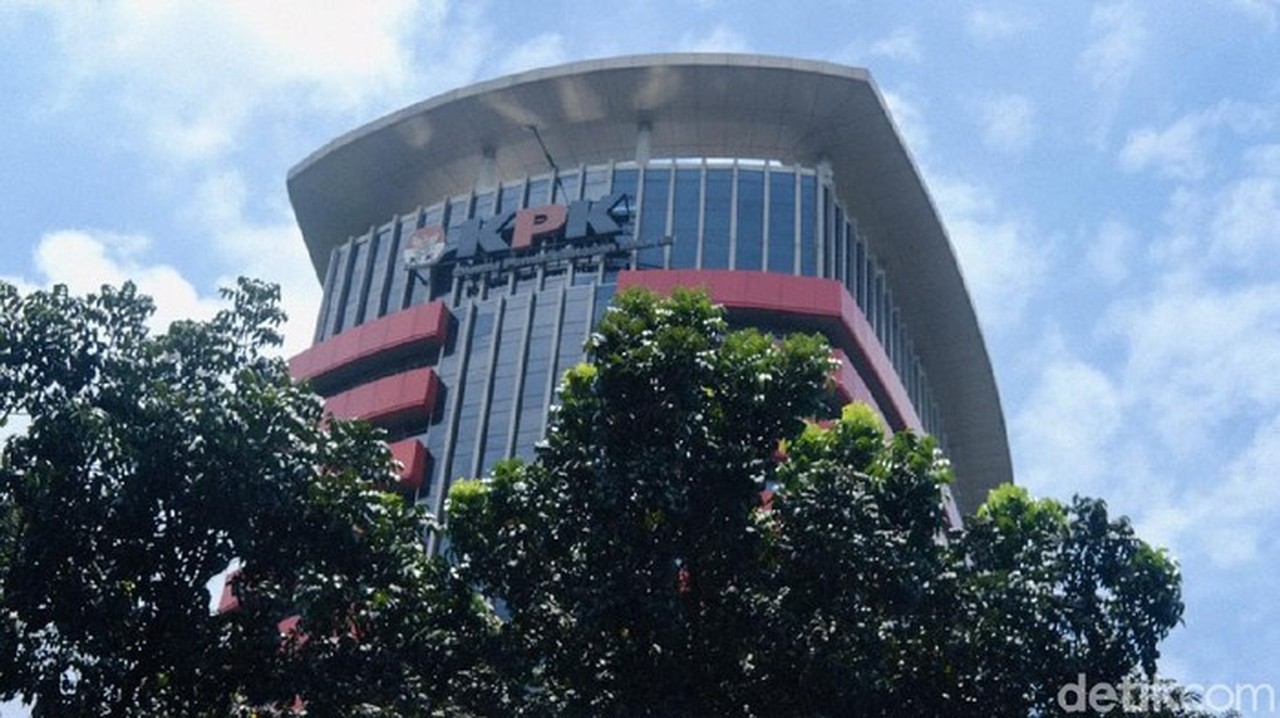 KPK Sita Uang Tunai, Valas, dan Logam Mulia Rp 6 Miliar dalam OTT Pejabat Pajak Jakut