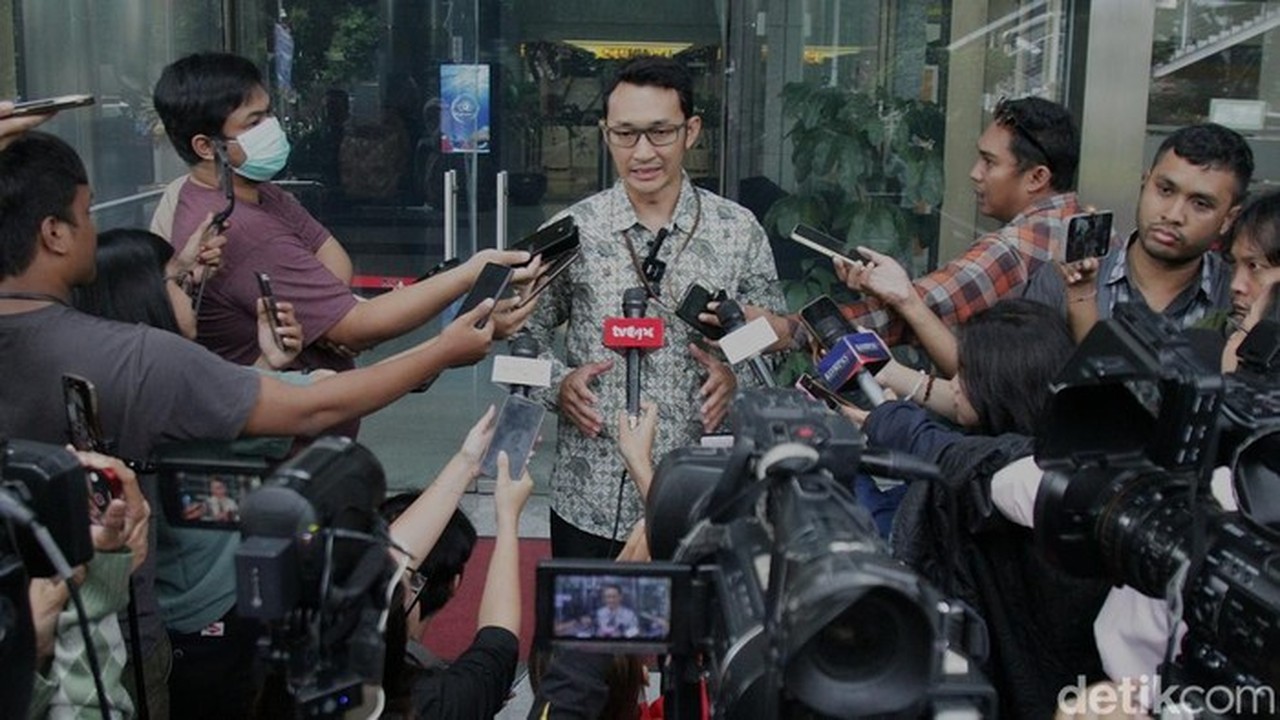 KPK Ungkap Kemungkinan Tersangka Lain dalam Kasus Korupsi Kuota Haji 2024 KPK Ungkap Kemungkinan Tersangka Lain dalam Kasus Korupsi Kuota Haji 2024