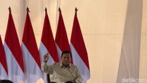 Prabowo: Menteri Serba Susah, Datang ke Bencana Dikritik, Tak Datang Dibilang Tak Peduli