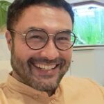 Surya Saputra Ungkap Kunci Harmonis Rumah Tangga: Komunikasi Tenang dan Saling Pengertian