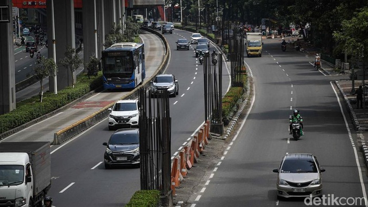 Pramono Anung Undang Sutiyoso Saksikan Pembongkaran Tiang Monorel Proyek Mangkrak 2004 Pramono Anung Undang Sutiyoso Saksikan Pembongkaran Tiang Monorel Proyek Mangkrak 2004