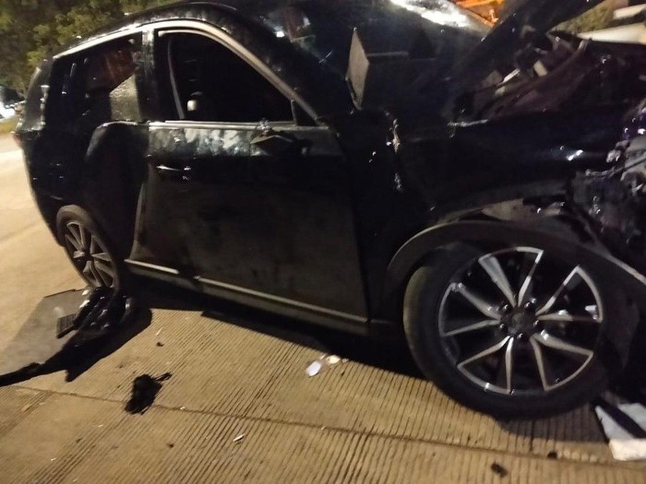 Mobil Tabrak Lari di Jakbar, Pengemudi Tewas Setelah Tertemper Kereta di Jakut