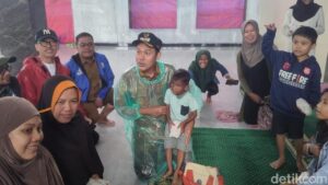 Banjir Serang: Pemkot Buka Dapur Umum dan Pasok Makanan untuk Korban