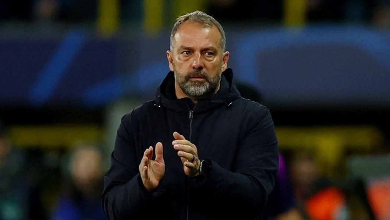 Joan Laporta Yakinkan Fans Barcelona: Kontrak Hansi Flick Aman, Tak Perlu Cemas