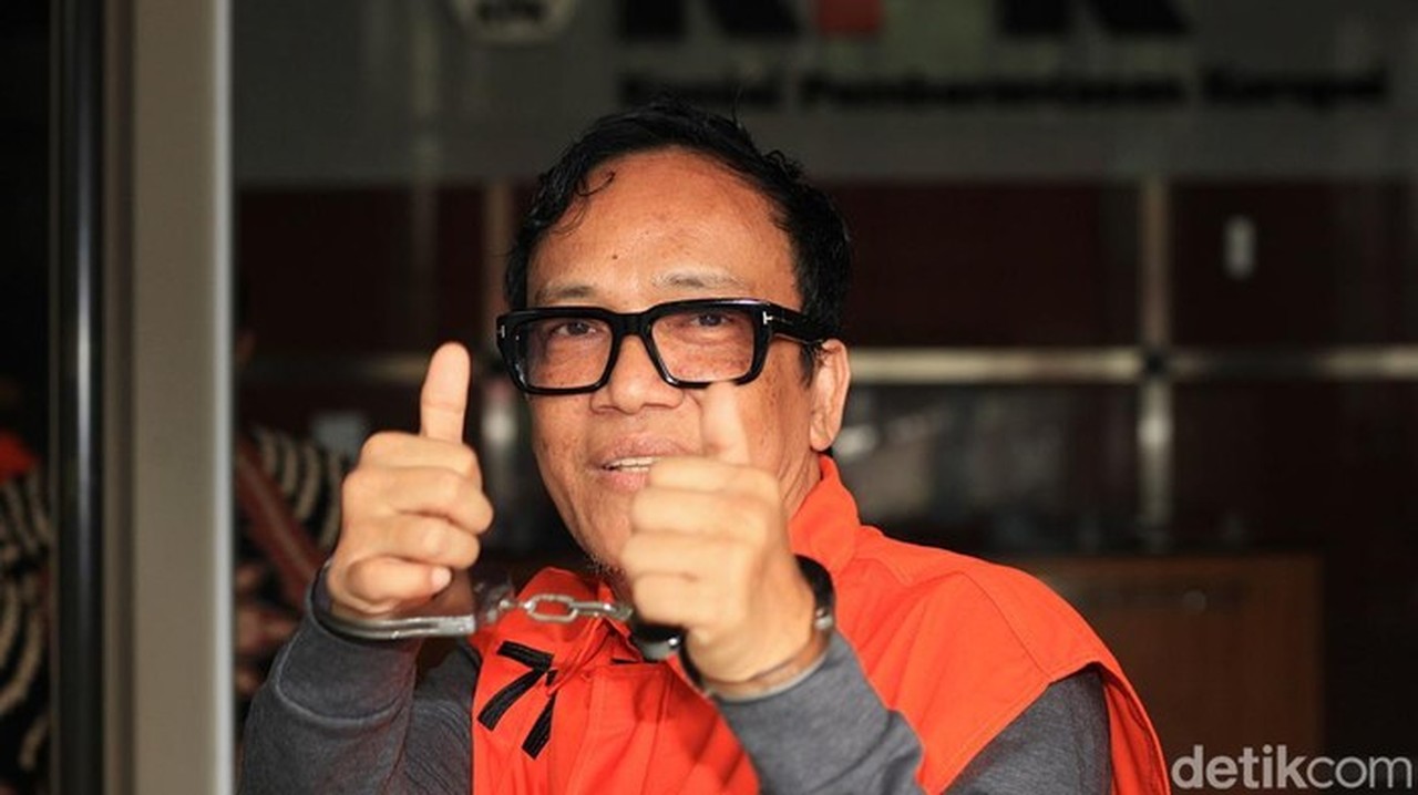 Eks Wamenaker Noel dan 10 Tersangka Lain Hadapi Sidang Perdana Kasus Pemerasan Sertifikasi K3 Eks Wamenaker Noel dan 10 Tersangka Lain Hadapi Sidang Perdana Kasus Pemerasan Sertifikasi K3