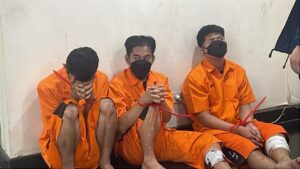 Trio Maling Motor Bersenpi Ditembak di Kaki Usai Beraksi di Palmerah, Jakarta Barat