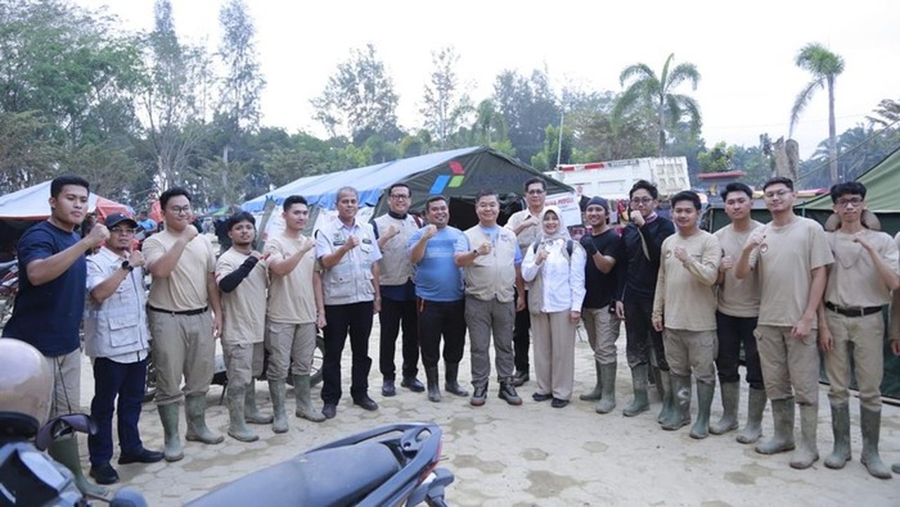 Dirjen Dukcapil Teguh Setyabudi Pastikan Layanan Adminduk Pulih di Aceh Pasca Bencana Dirjen Dukcapil Teguh Setyabudi Pastikan Layanan Adminduk Pulih di Aceh Pasca Bencana
