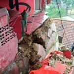 Longsor Tebing Pemakaman Bogor Akibat Hujan Deras, Aliran Sungai Cikaret Tertutup