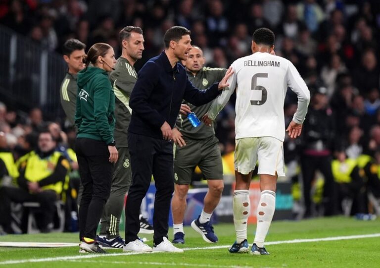 Tiga Pemain Senior Real Madrid Ini Ternyata Masih Dukung Xabi Alonso Sebelum Dipecat Tiga Pemain Senior Real Madrid Ini Ternyata Masih Dukung Xabi Alonso Sebelum Dipecat