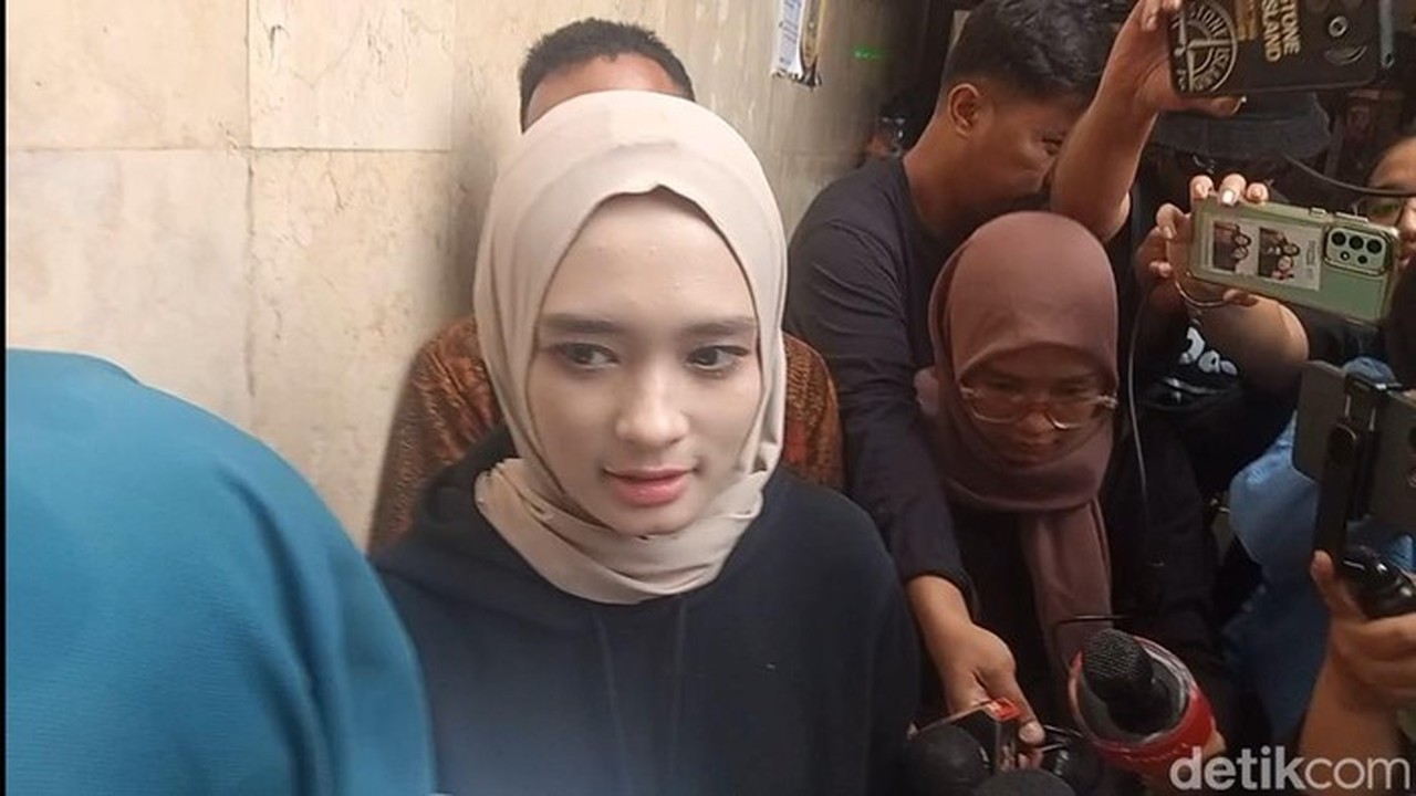 Inara Rusli Ingin Isbat Nikah, Nasib Pernikahan Siri Masih Menanti Keputusan Mawa