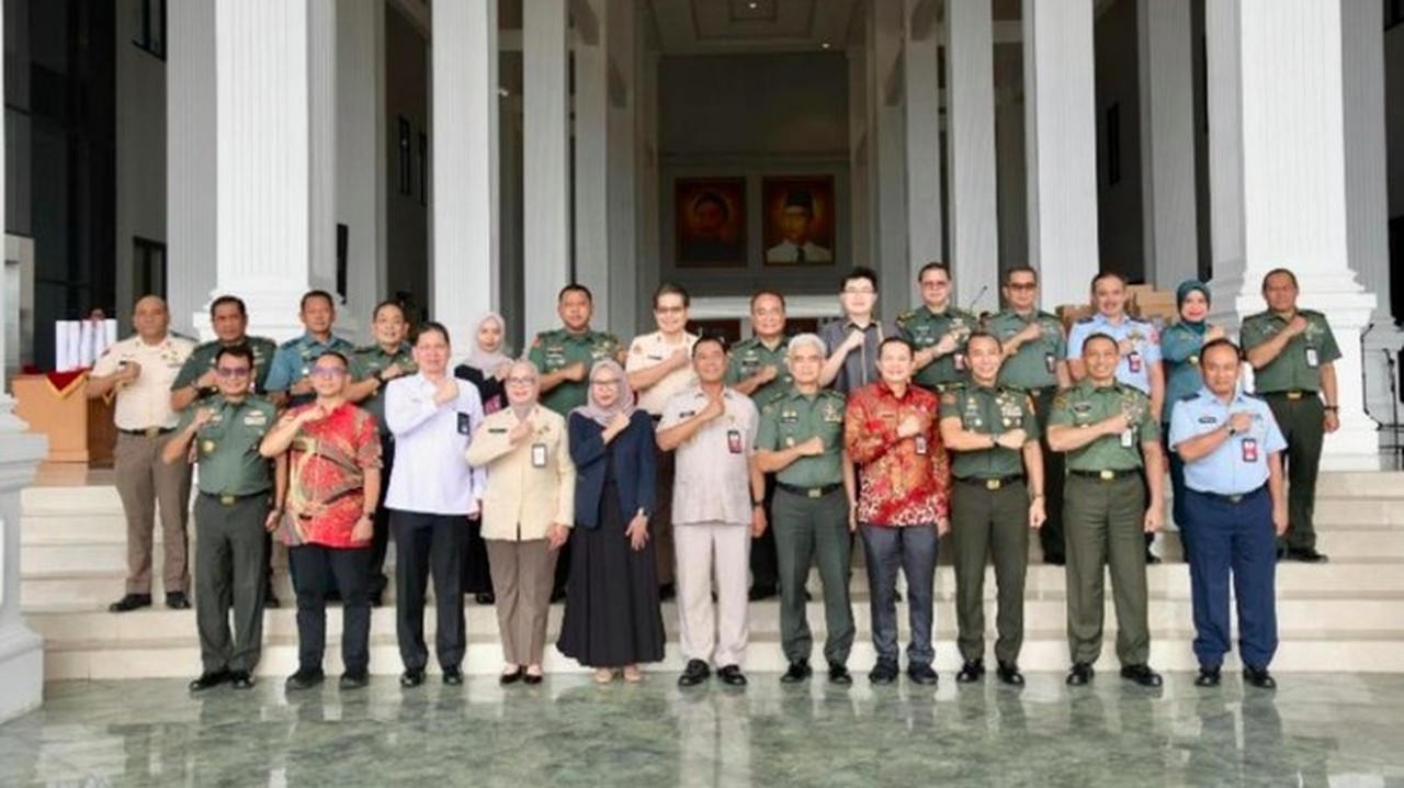 Unhan RI Kirim Bantuan Obat dan Pendidikan Digital untuk Korban Banjir Aceh Tamiang Unhan RI Kirim Bantuan Obat dan Pendidikan Digital untuk Korban Banjir Aceh Tamiang