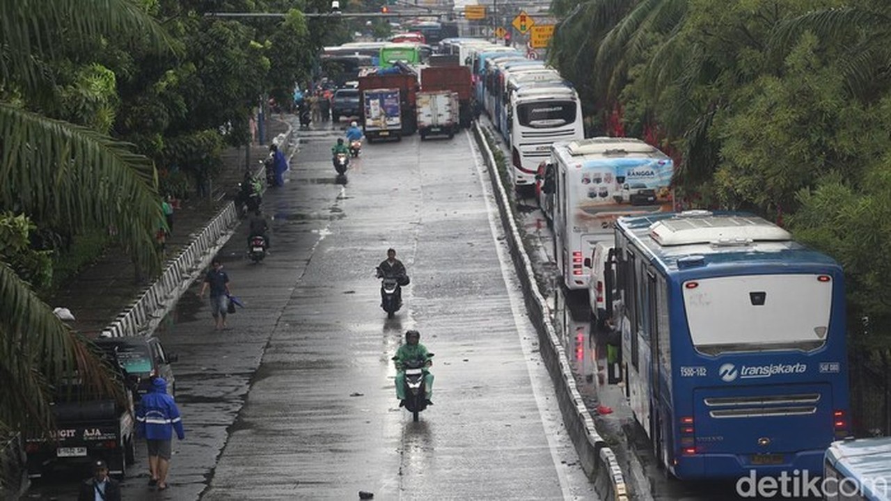 BPBD Pastikan Seluruh Genangan di Jakarta Telah Surut Pasca Hujan Deras BPBD Pastikan Seluruh Genangan di Jakarta Telah Surut Pasca Hujan Deras