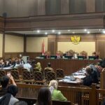 Hakim Mendesak Penangkapan Jurist Tan, Eks Stafsus Nadiem, Terkait Kasus Korupsi Rp 2,1 Triliun