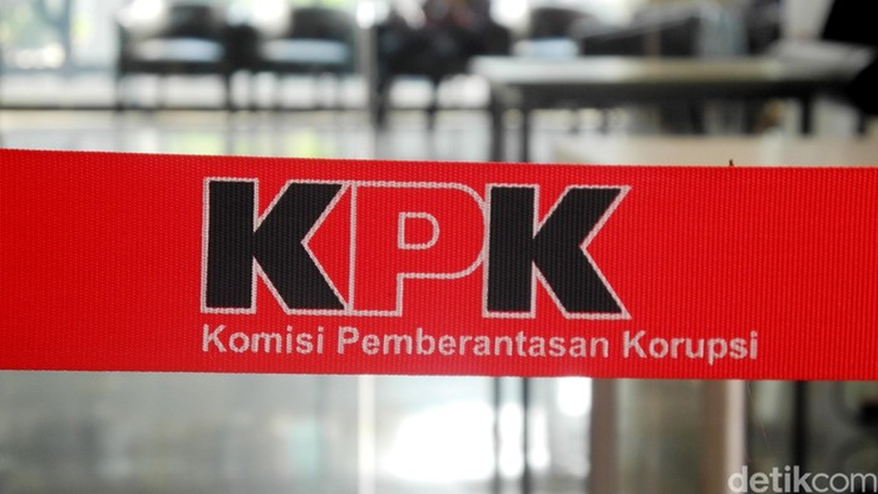KPK Geledah Kantor Pusat DJP Terkait Kasus Suap Pengaturan Pajak Rp 75 Miliar KPK Geledah Kantor Pusat DJP Terkait Kasus Suap Pengaturan Pajak Rp 75 Miliar