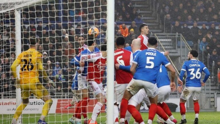 Manajer Chelsea Bela Arsenal dari Julukan ‘Set Pieces FC’, Sebut Cara Menang yang Sah Manajer Chelsea Bela Arsenal dari Julukan ‘Set Pieces FC’, Sebut Cara Menang yang Sah