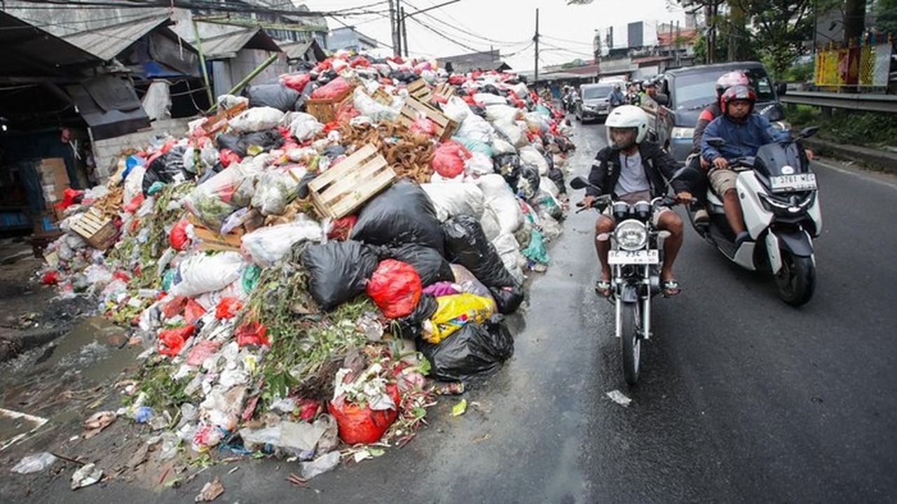 Pemkot Tangsel dan Pemkab Bogor Bahas Solusi Penghentian Kiriman Sampah ke Cileungsi Pemkot Tangsel dan Pemkab Bogor Bahas Solusi Penghentian Kiriman Sampah ke Cileungsi
