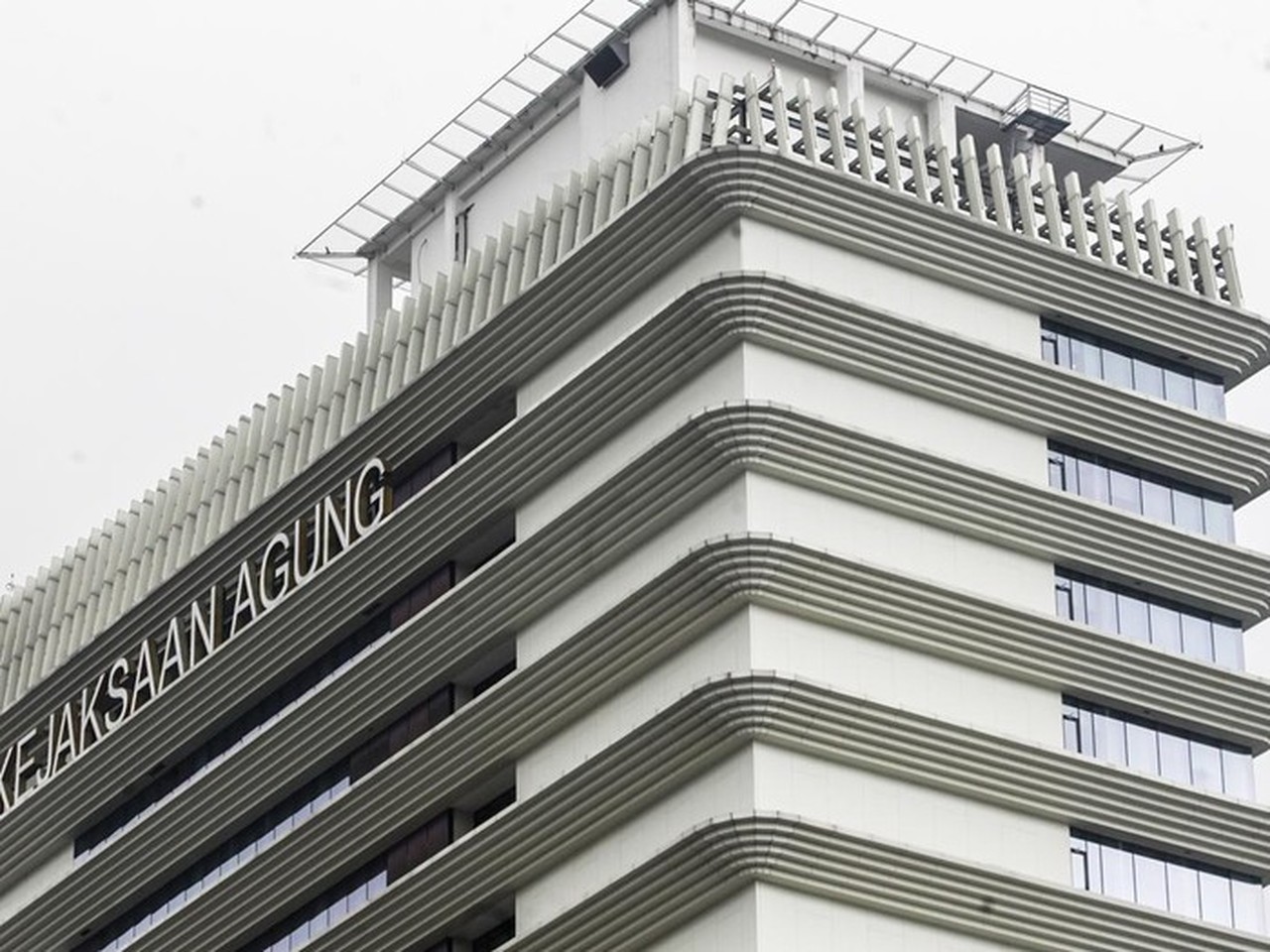 Kejagung Periksa Eks Bupati Konawe Utara Terkait Izin Tambang Diduga di Hutan Lindung Kejagung Periksa Eks Bupati Konawe Utara Terkait Izin Tambang Diduga di Hutan Lindung