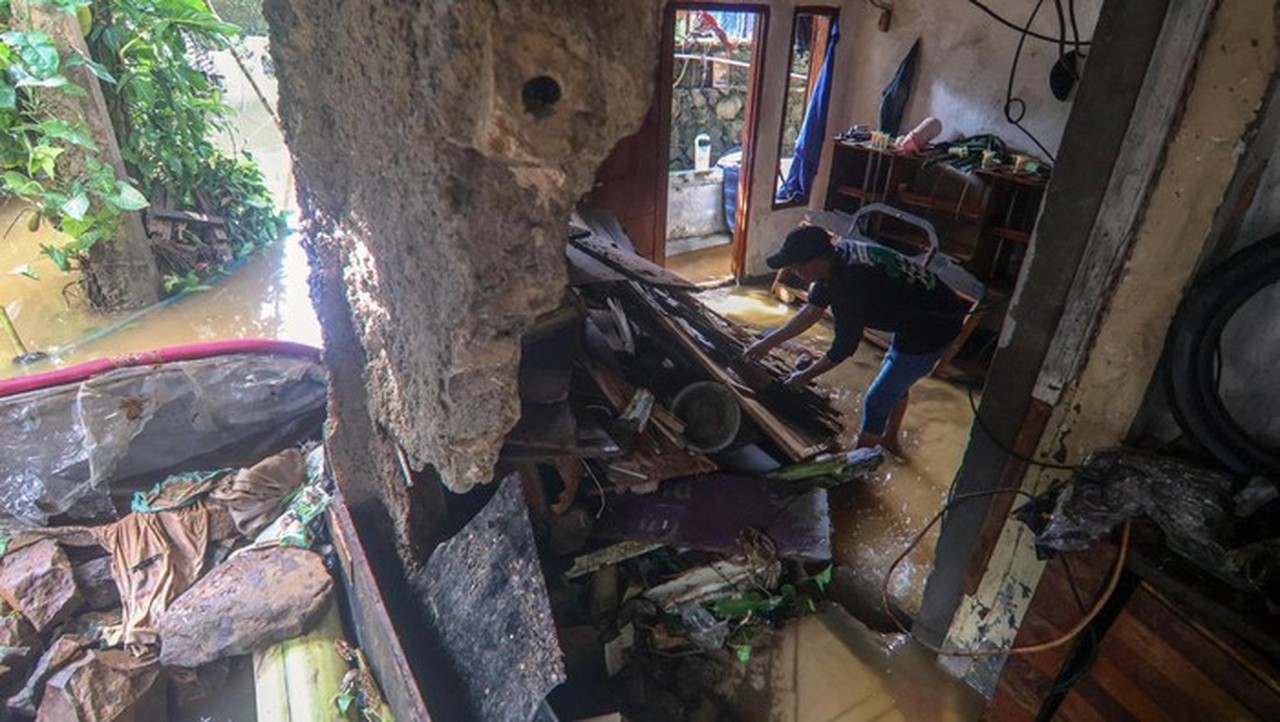 BPBD Bogor: 1.826 Bencana Melanda, 5 Nyawa Melayang Sepanjang 2025 BPBD Bogor: 1.826 Bencana Melanda, 5 Nyawa Melayang Sepanjang 2025