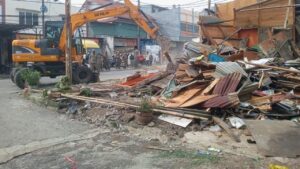 Satpol PP Bogor Tertibkan 17 Lapak PKL Liar di Pasar Cibinong Tanpa Izin