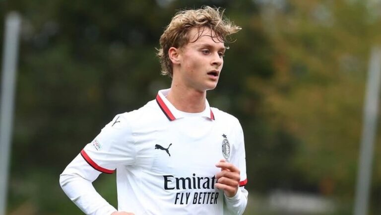 Maximilian Ibrahimovic Susul Jejak Ayah, Gabung Ajax dengan Status Pinjaman dari AC Milan Maximilian Ibrahimovic Susul Jejak Ayah, Gabung Ajax dengan Status Pinjaman dari AC Milan