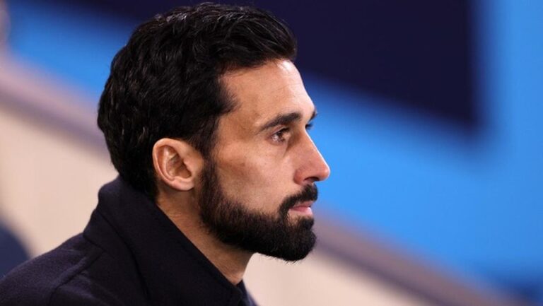 Alvaro Arbeloa Tak Khawatir Ego Bintang Real Madrid, Fokus pada Trofi Juara Alvaro Arbeloa Tak Khawatir Ego Bintang Real Madrid, Fokus pada Trofi Juara