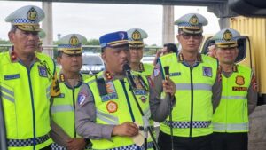 Kakorlantas Polri Perpanjang Operasi Pengamanan Libur Nataru di Tengah Ramainya Tempat Wisata