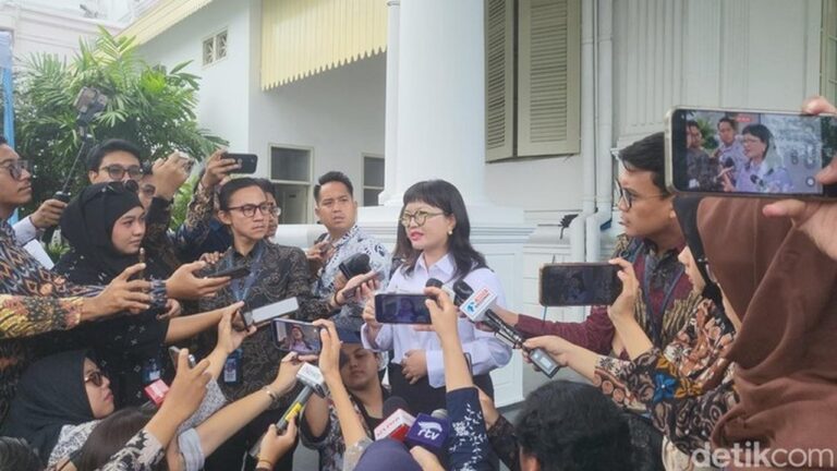 Wamendiktisaintek: Dana Riset Melonjak 218% di Era Presiden Prabowo, Insentif Langsung Cair